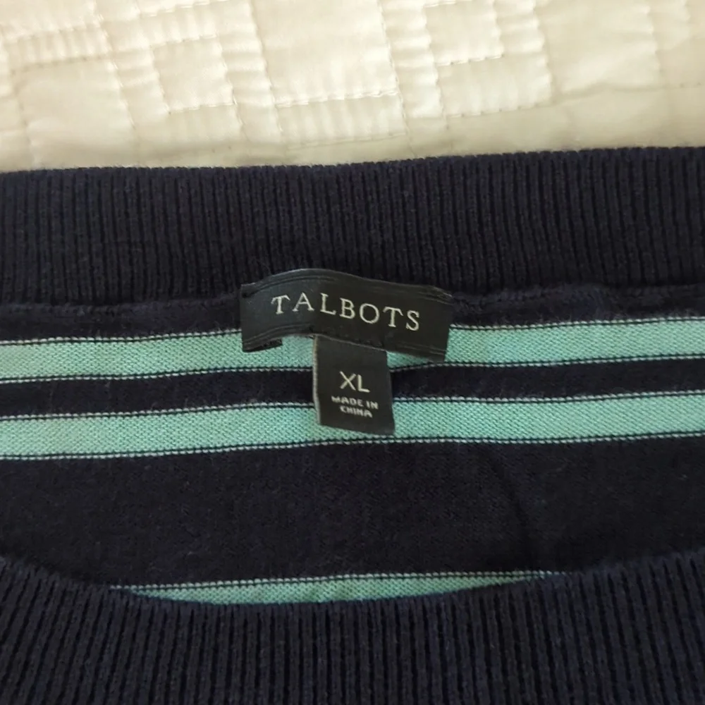 Sweater - Picture 2 of 4